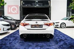 الفا روميو Giulia